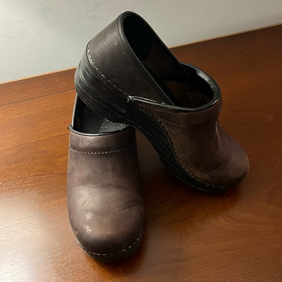 Dansko Shoes - Dansko Dark Brown Women's Mules